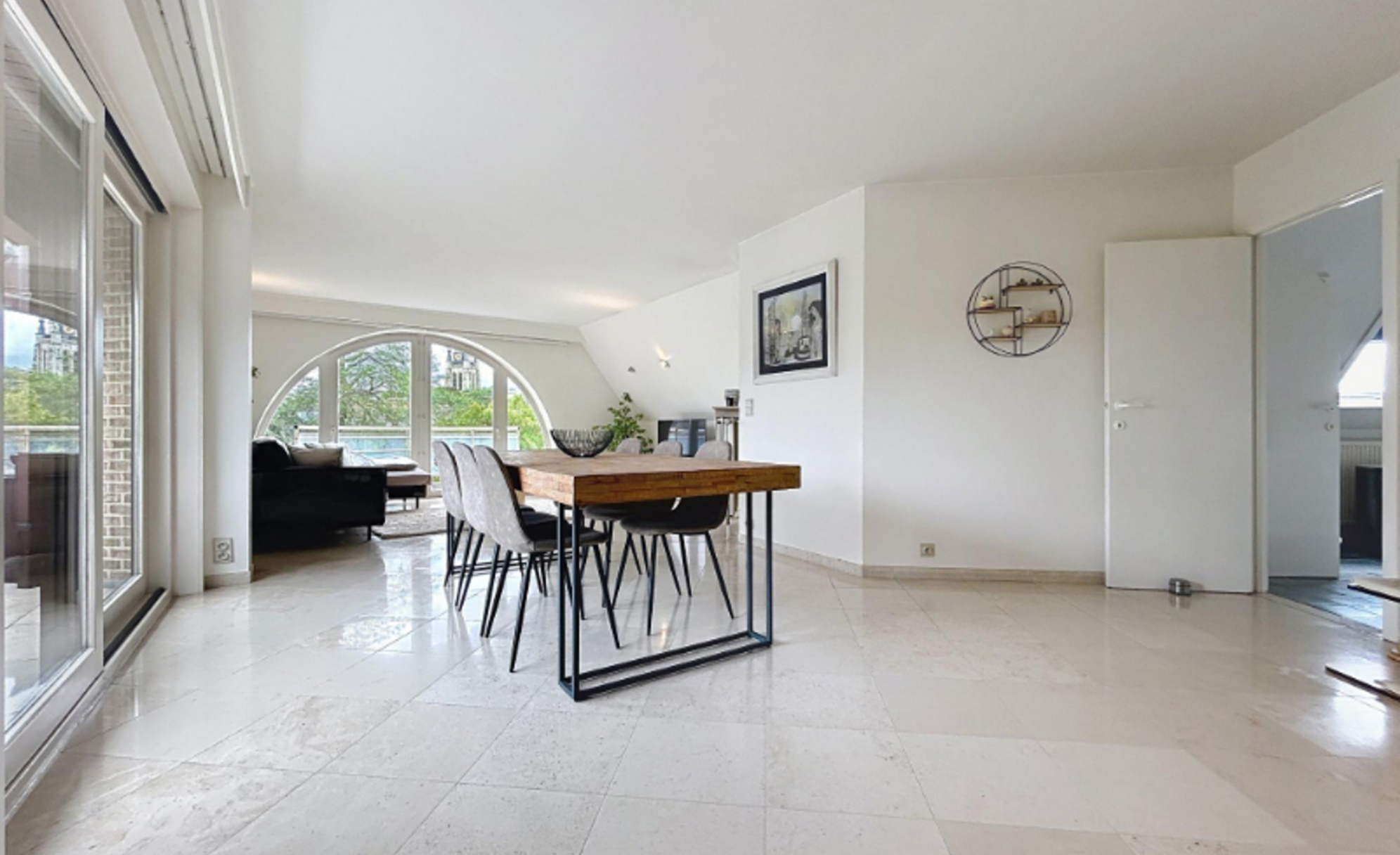 3746002903000041360/4126901