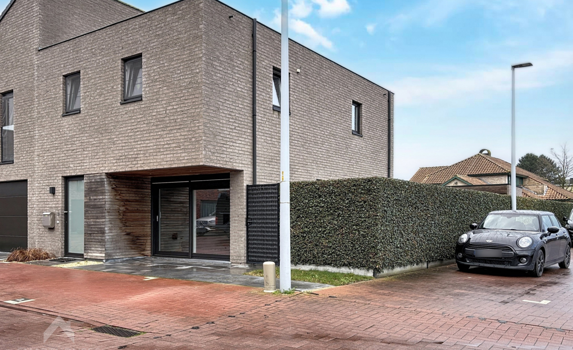 f0084dd8abd14430bec6b7c86095bebe