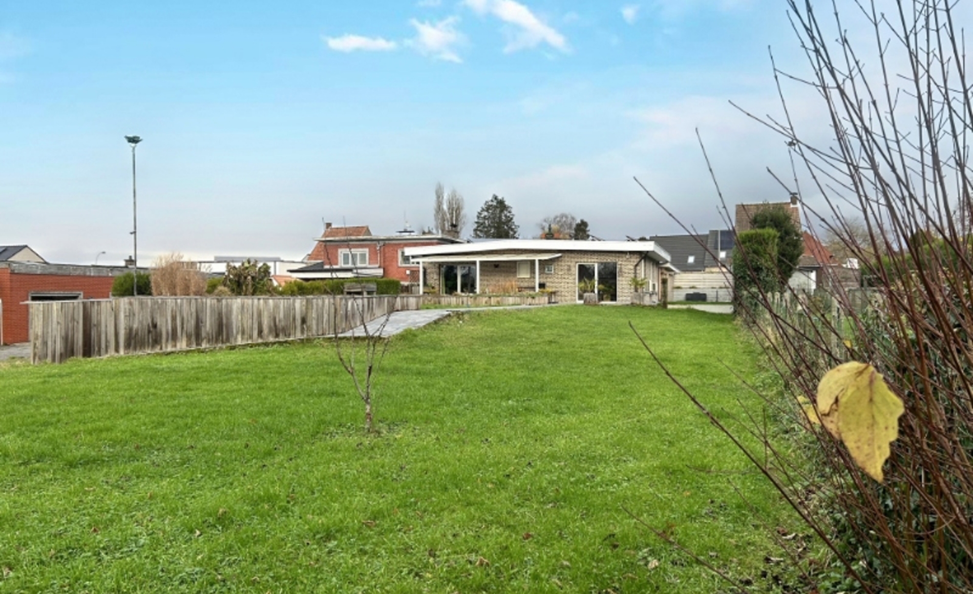 3746002903000040877/4106543