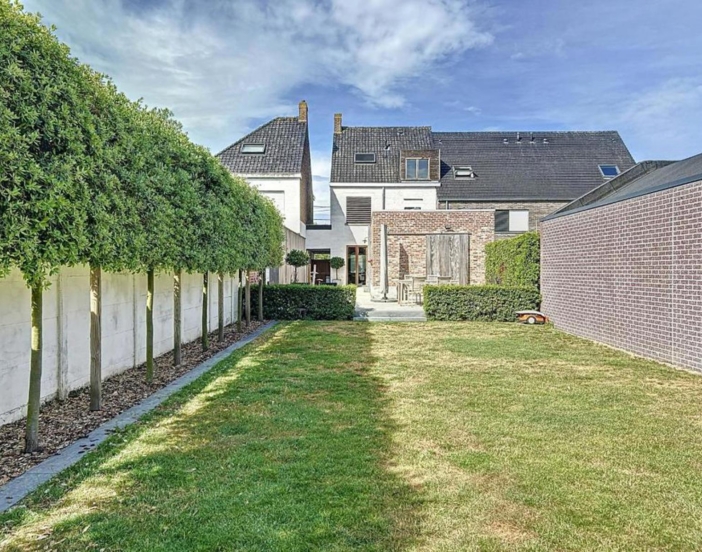 0530c7e92bc94b0d987d097fd4ae5a30