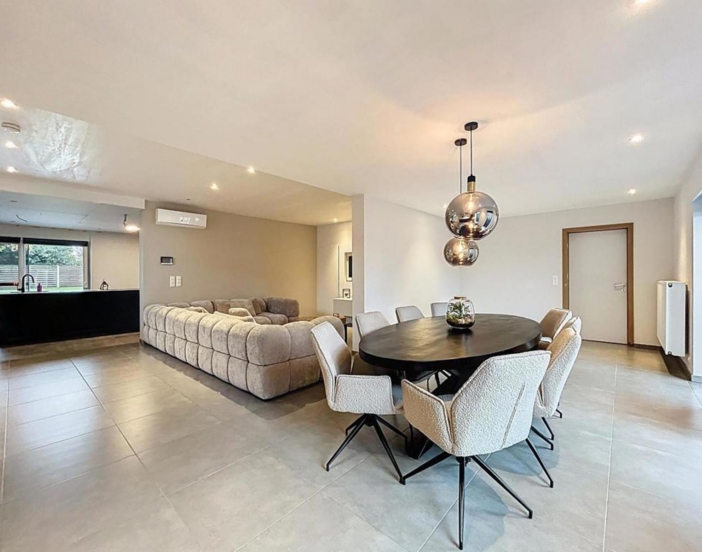 14d09dd2a13f4c73b757b1af799d6368