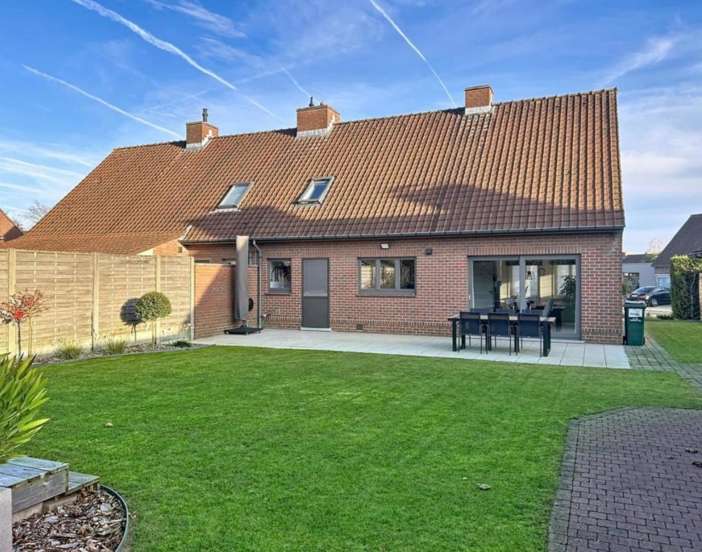 171a76b371aa4c3aa7aa28a270e0746b