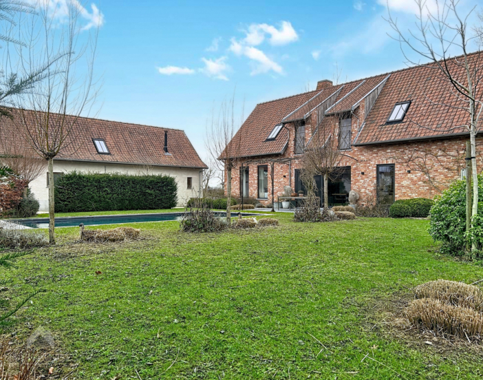 3596884f24b0498c88c61523eef1cd38