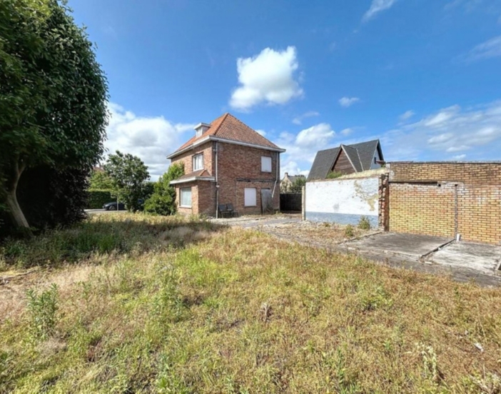 3746002903000040702/4106534