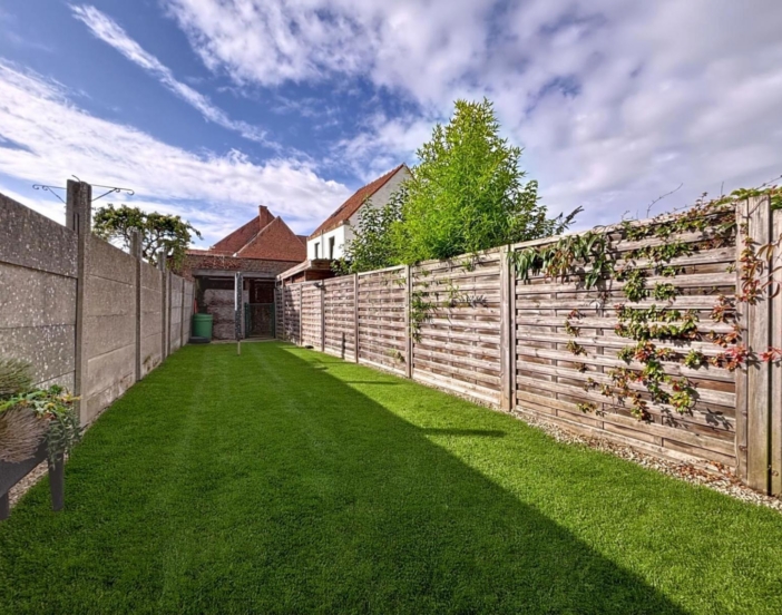 5a5d493116e44fda8485f1169bb5e547