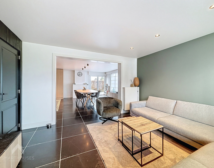 694c0d35d1b2424eba6980e353f737d3