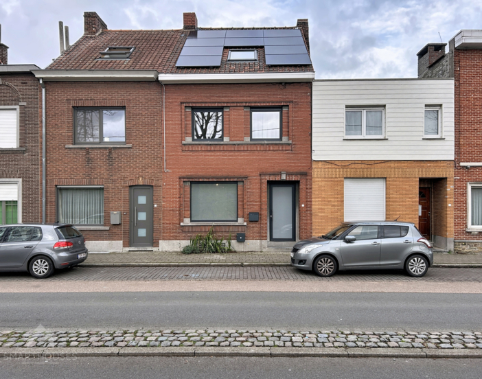 f7b65d8edd0246b39d32f542a7aef3e8