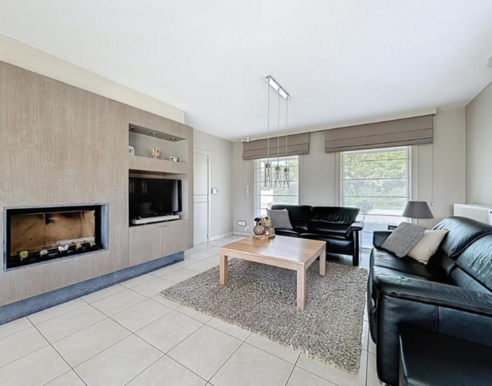 3746002903000040016/4103645