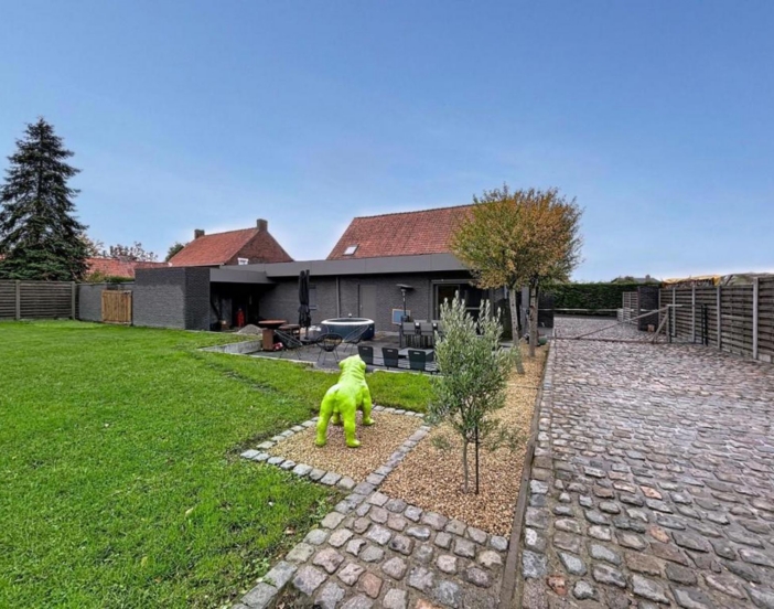 febd41c5f99d4ae08aaef150063ceaa0