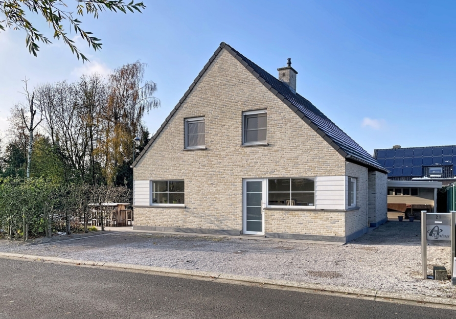 04930d4b5b364964af34a6dd6833c69c