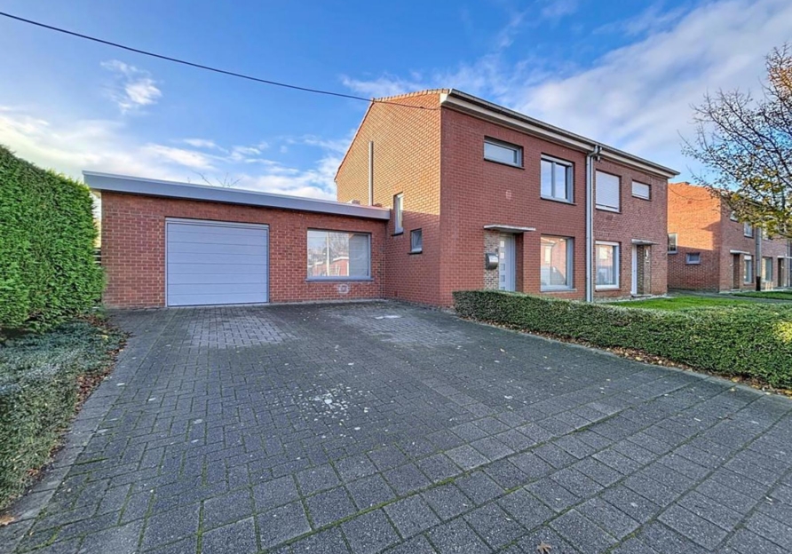 3c606e8bf6c349468e96028fe3dab0db