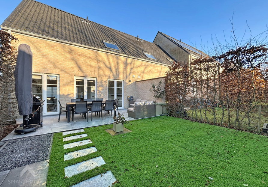 54f1a206f1ba48949542015f47ef2991