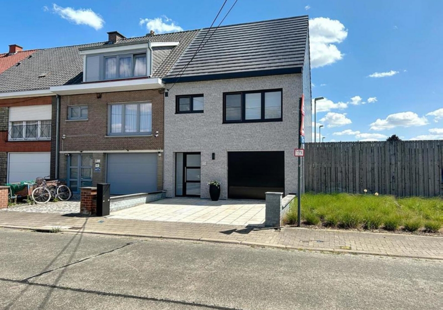 591c1704a4aa4839b5b2a5206431832b