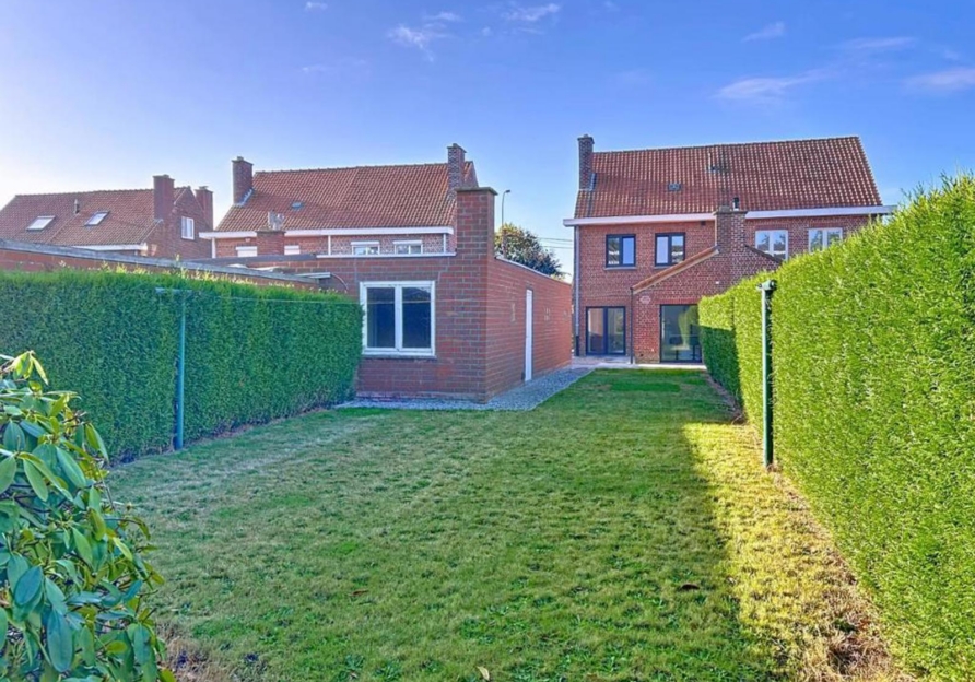 5ddd3158e28942b787994f93c147abb5