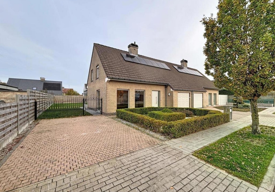 835771f8bcba4f548055bf3b2c8f7319