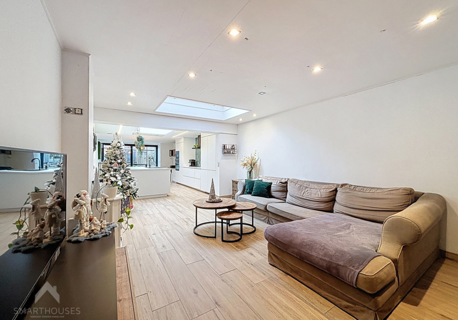 842cf36481b24216a6d6987af649f29f