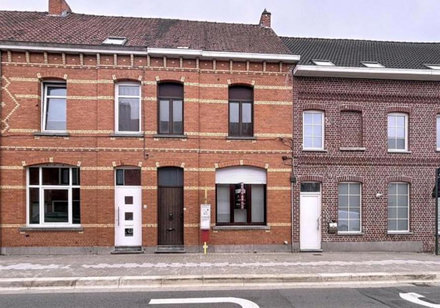 8bfacfbd20eb463da22df8615663ad23