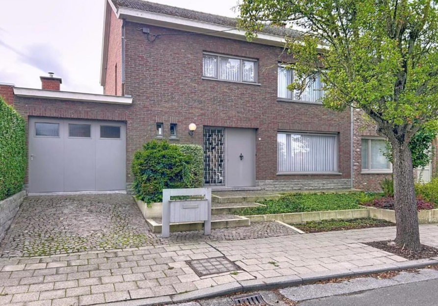 a86a1ebdeb1e4249be1ad5cfe1395094