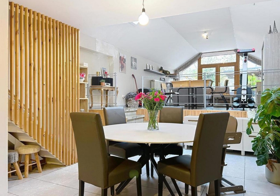 ad6b97881a194315b8b12fc0b59ac8a2