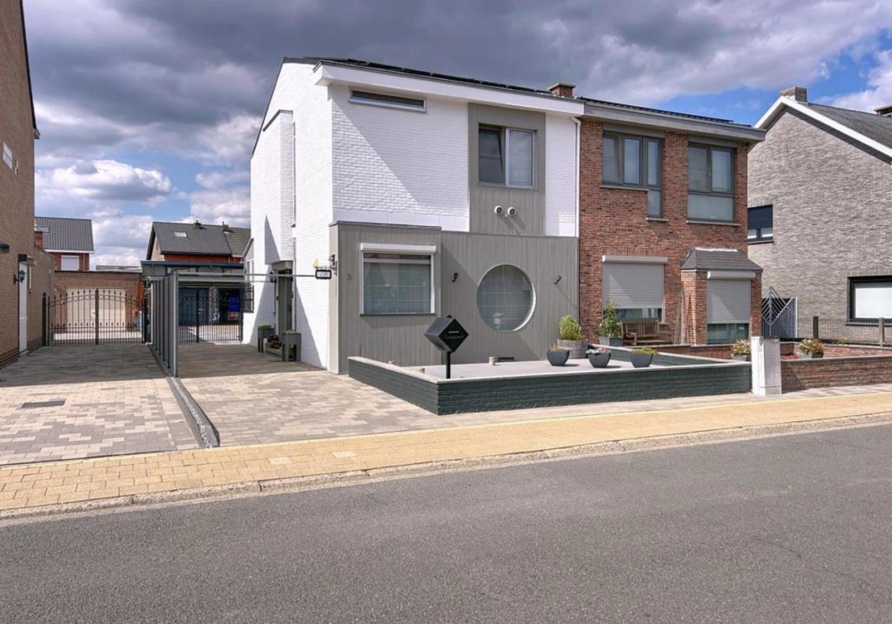 b20c0844fac2439dace6df6384082ba5