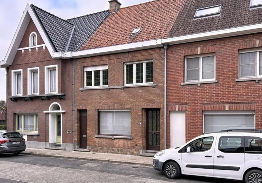 ba75d9db8494427aa39c1d1491301990