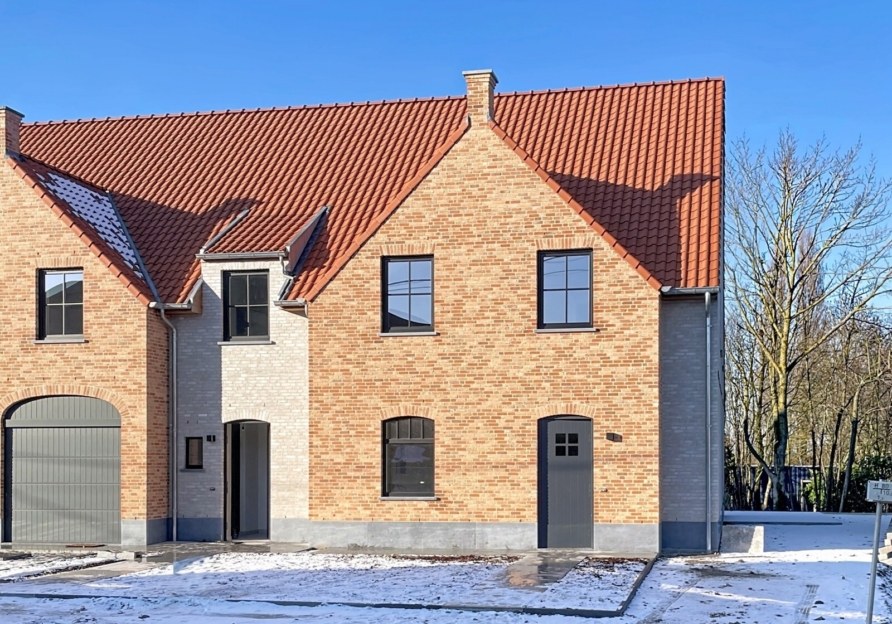 fbe83c810c444ec1b7abed63bff7f0eb